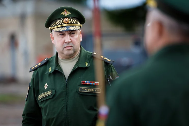 Generál Surovikin bol odvolaný z funkcie hlavného veliteľa leteckých síl a čaká na nové vymenovanie