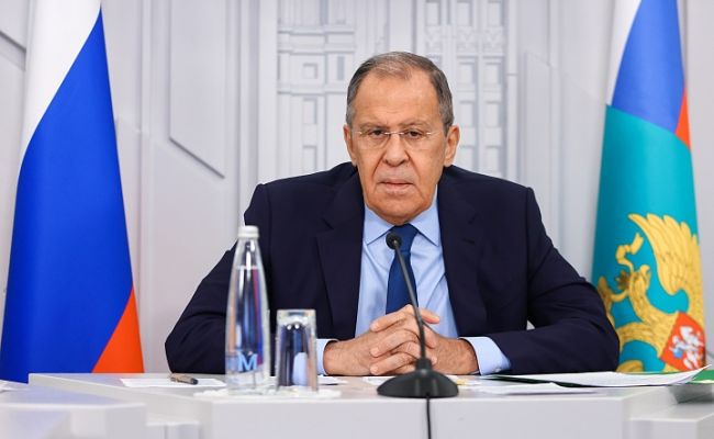 Lavrov: Moskva je pripravená zvážiť akékoľvek seriózne návrhy ohľadne situácii na Ukrajine