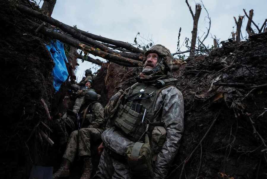 Ukrajinské ozbrojené sily nemajú čas ani prostriedky, aby prešli do defenzívy