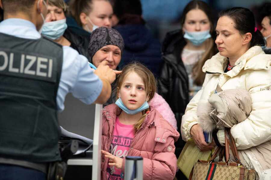 OSN „zastrešuje“ obchodovanie s deťmi ukrajinských utečencov